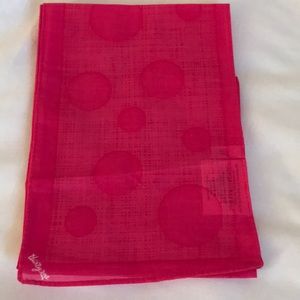 NIP.  Thirty One Scarf #3012 in Pink Punch Bowl